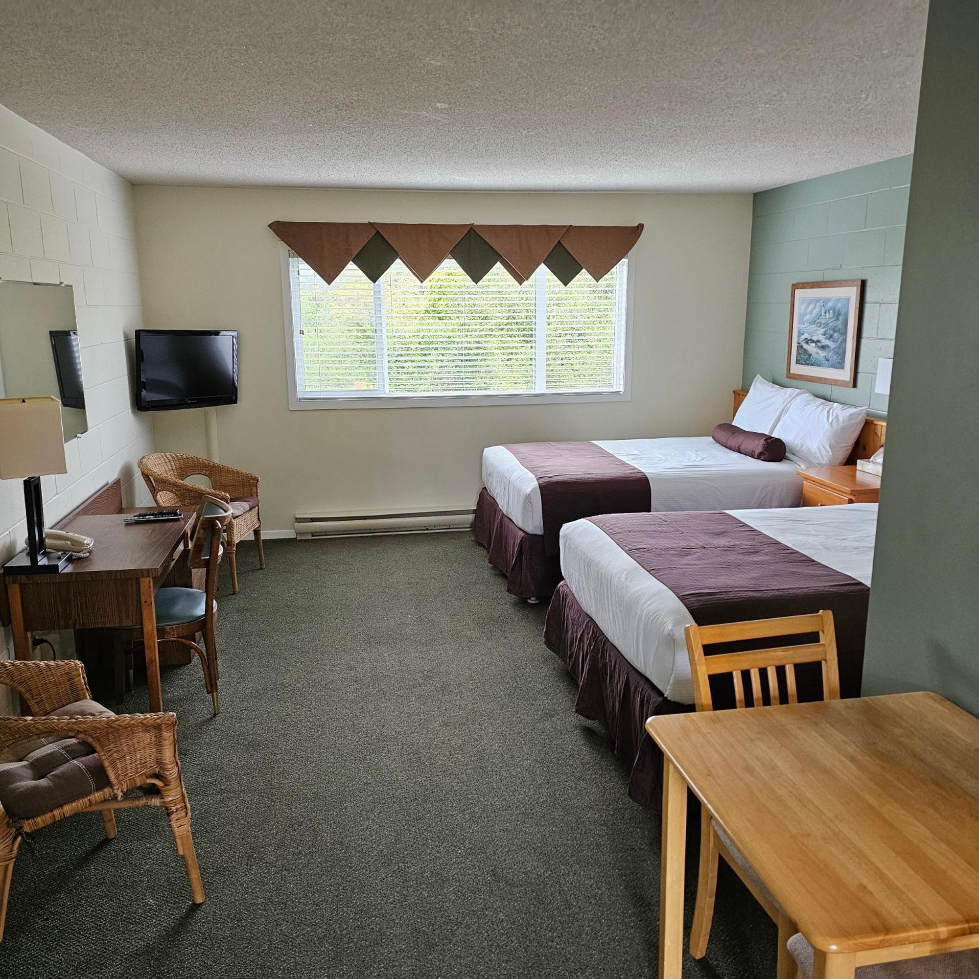 Pacific Rim Motel Юклулет Экстерьер фото